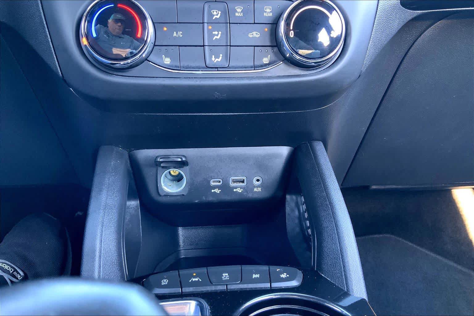 Used 2022 Chevrolet TrailBlazer RS FWD image 32