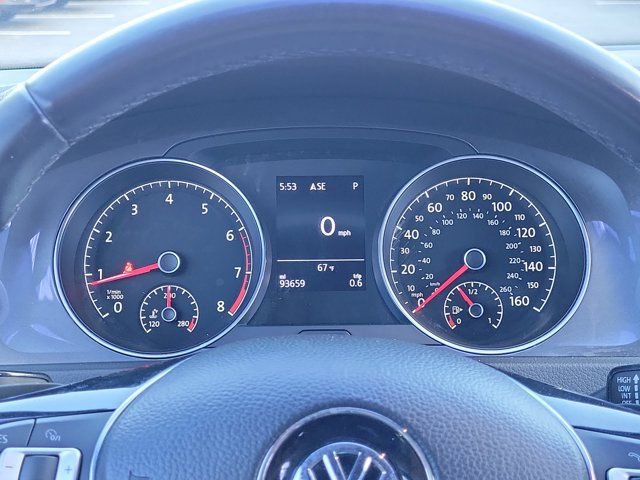 Used 2017 Volkswagen Golf Alltrack S image 21