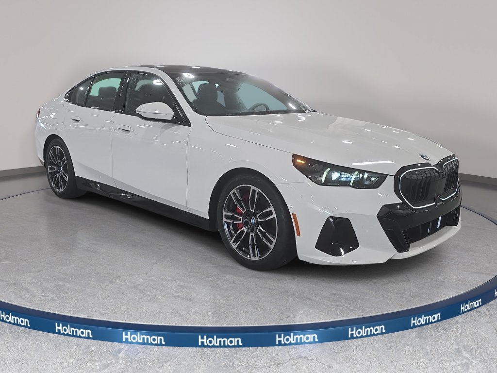 Certified 2026 BMW 540i xDrive AWD/4WD image 3