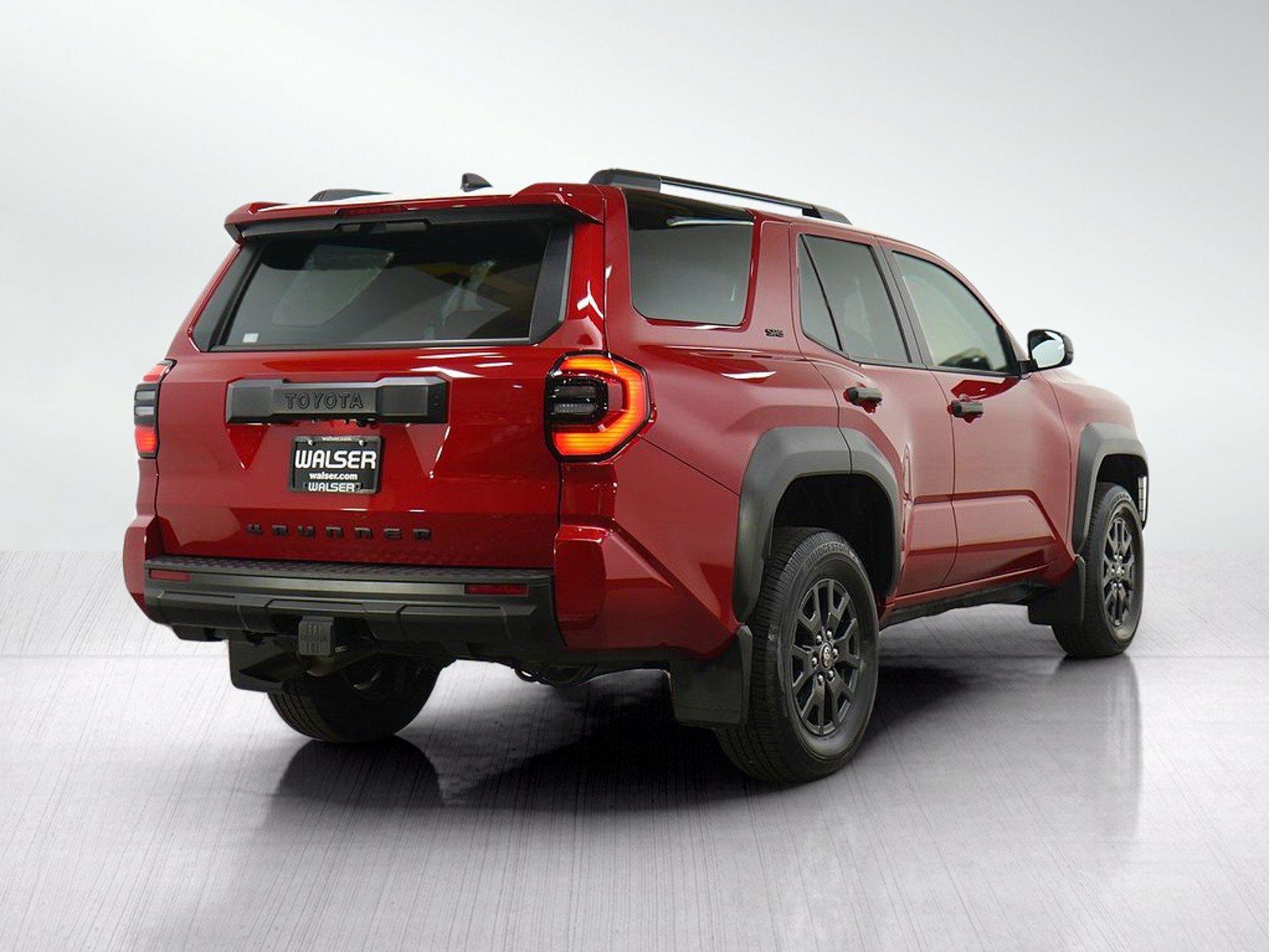 Used 2025 Toyota 4Runner SR5 AWD/4WD image 7