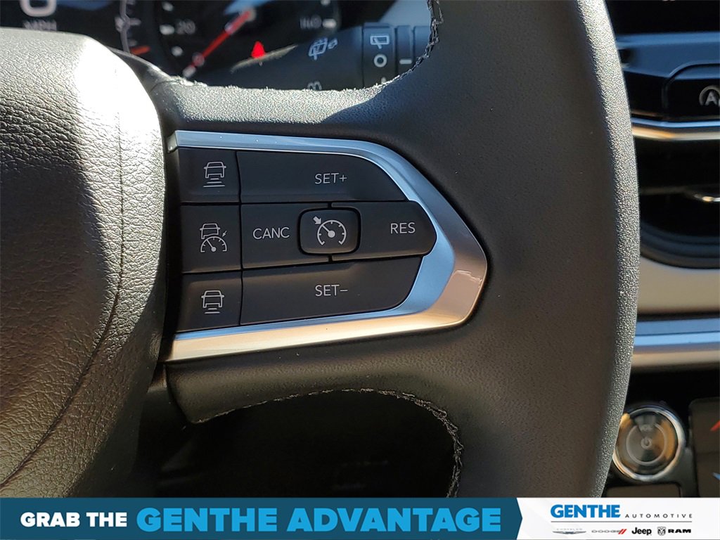 Used 2026 Jeep Compass Limited image 16