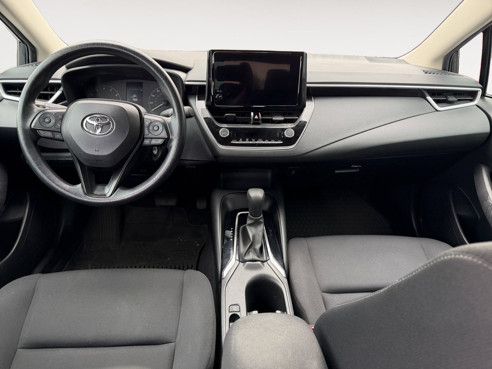 Used 2024 Toyota Corolla LE FWD image 10