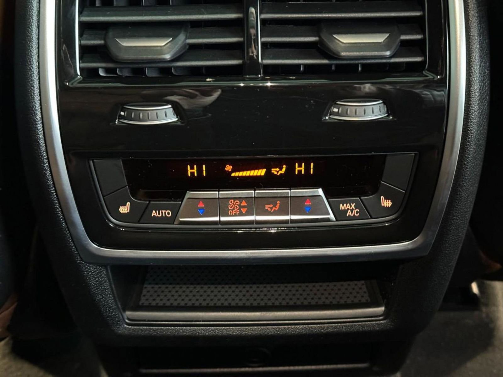 New 2026 BMW X6 M60i image 11