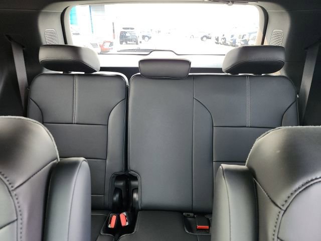 New 2025 GMC Acadia Elevation w/ Elevation Premium Package image 17