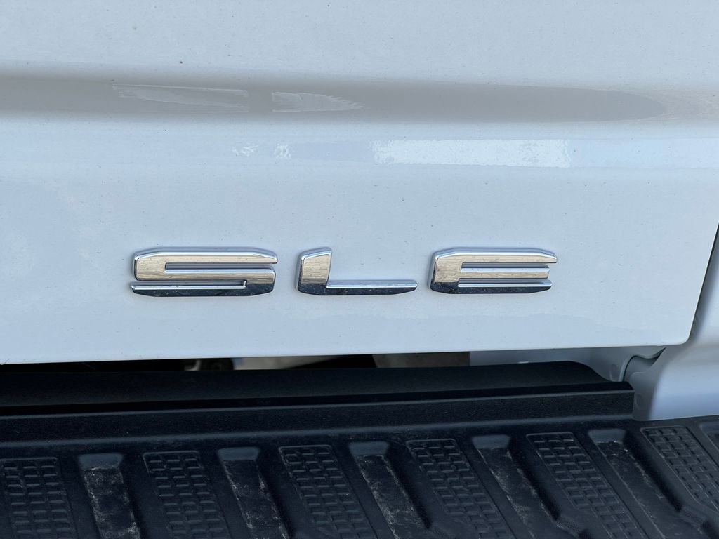 New 2026 GMC Sierra 2500 SLE w/ SLE Value Package; AWD/4WD image 2
