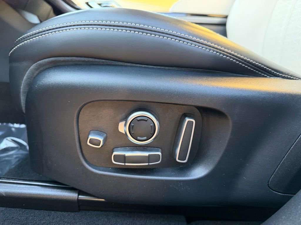 Used 2020 Land Rover Range Rover Velar R-Dynamic HSE image 12