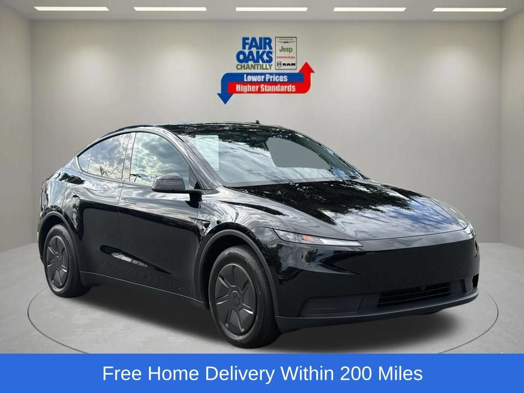 Used 2026 Tesla Model Y 2WD image 1