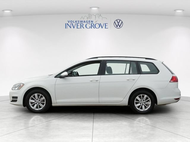 Used 2016 Volkswagen Golf S FWD image 4