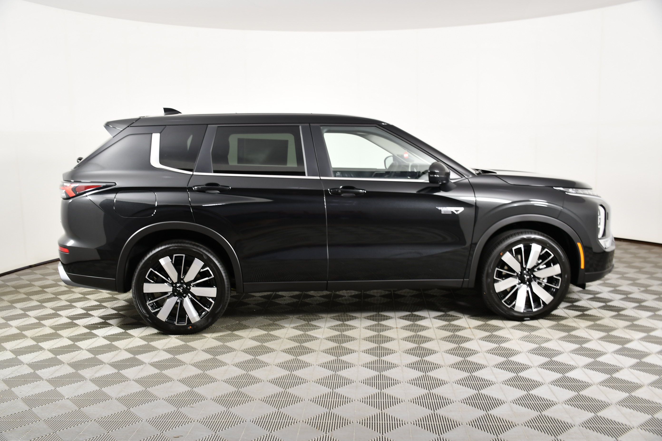 New 2026 Mitsubishi Outlander SE AWD/4WD image 5