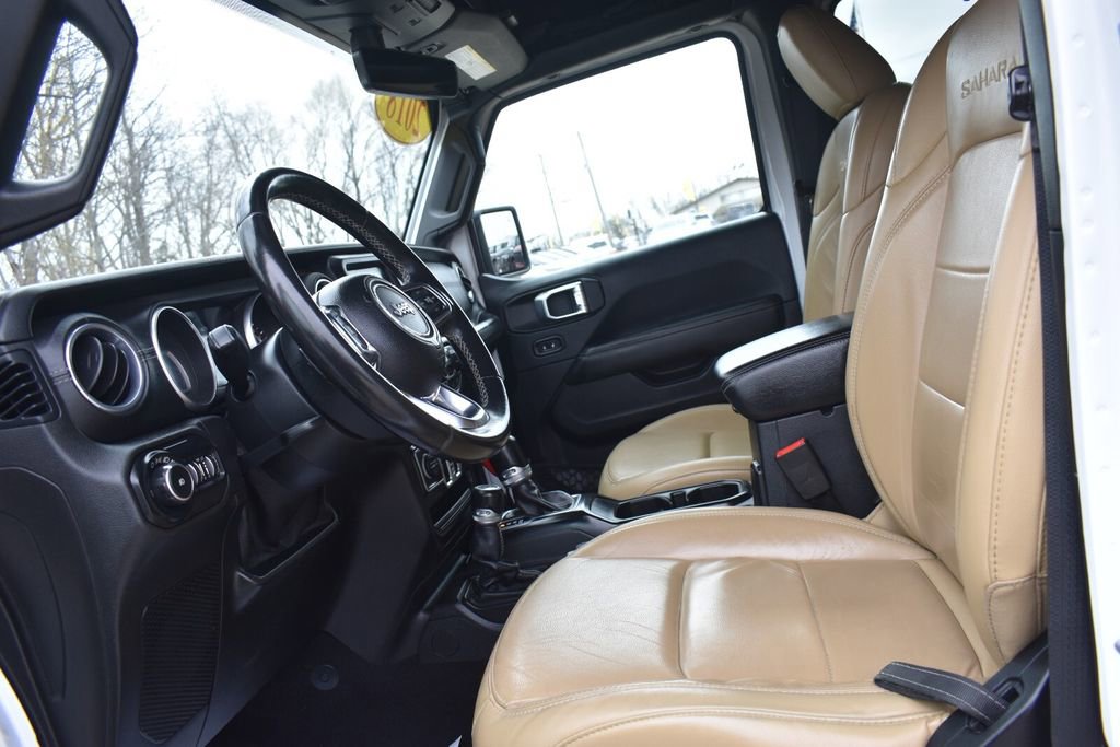 Used 2018 Jeep Wrangler Unlimited Sahara image 27