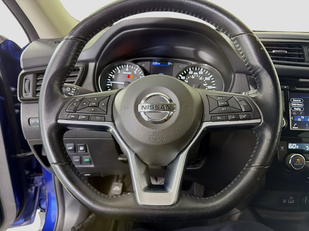 Used 2020 Nissan Rogue SV image 14