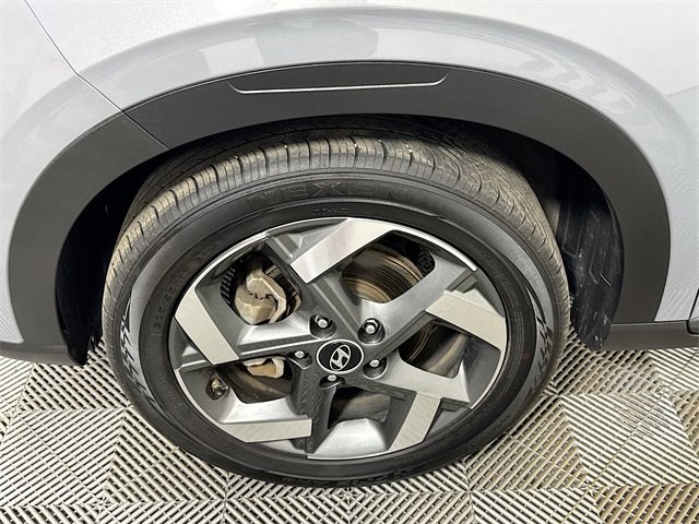 Used 2022 Hyundai Venue SEL image 4