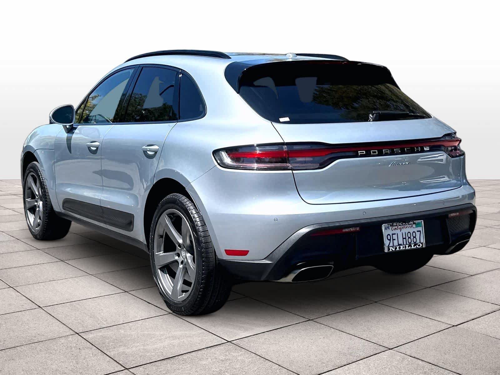 Used 2023 Porsche Macan AWD/4WD image 12