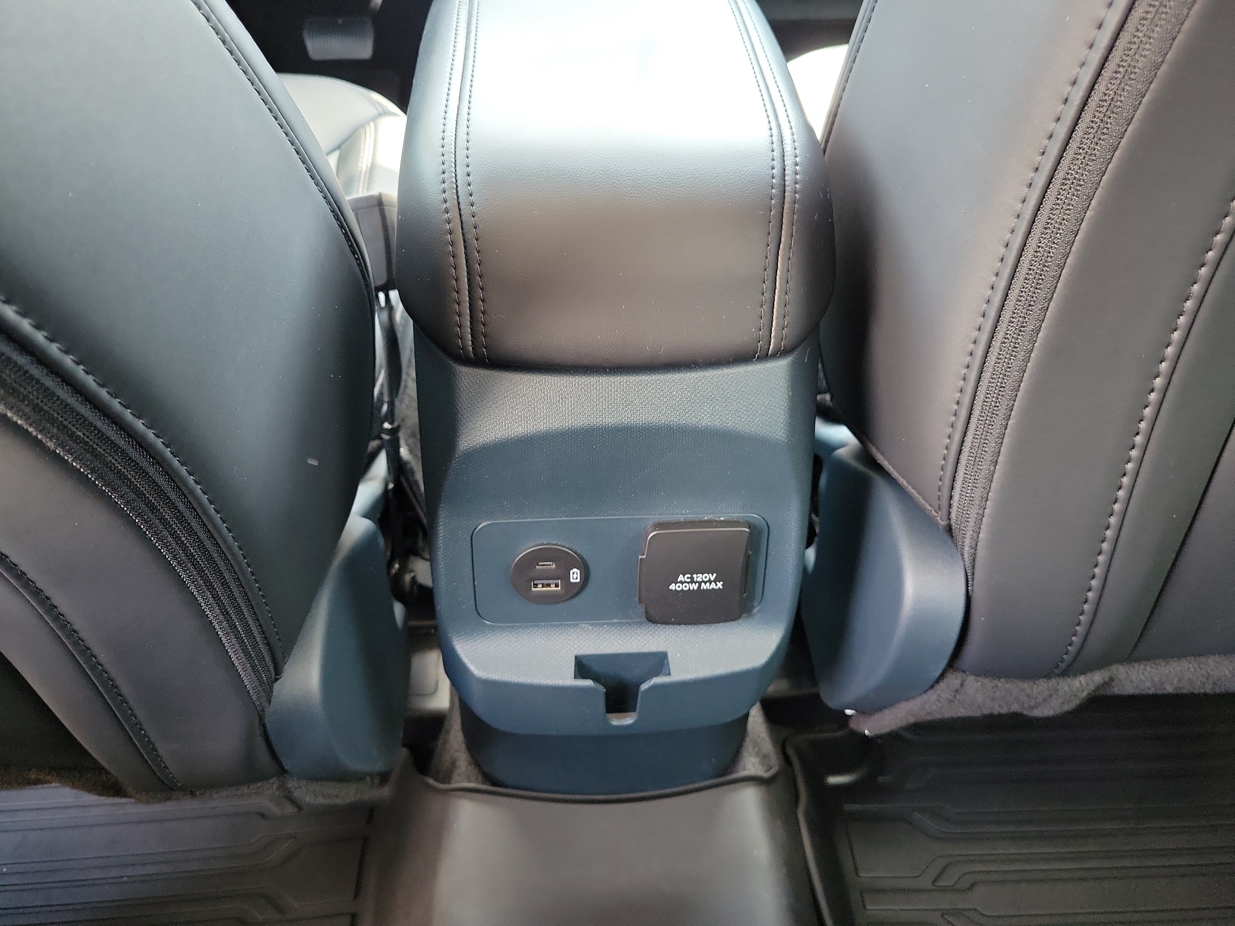 Used 2024 Ford Maverick Lariat w/ Black Appearance Package AWD/4WD image 10