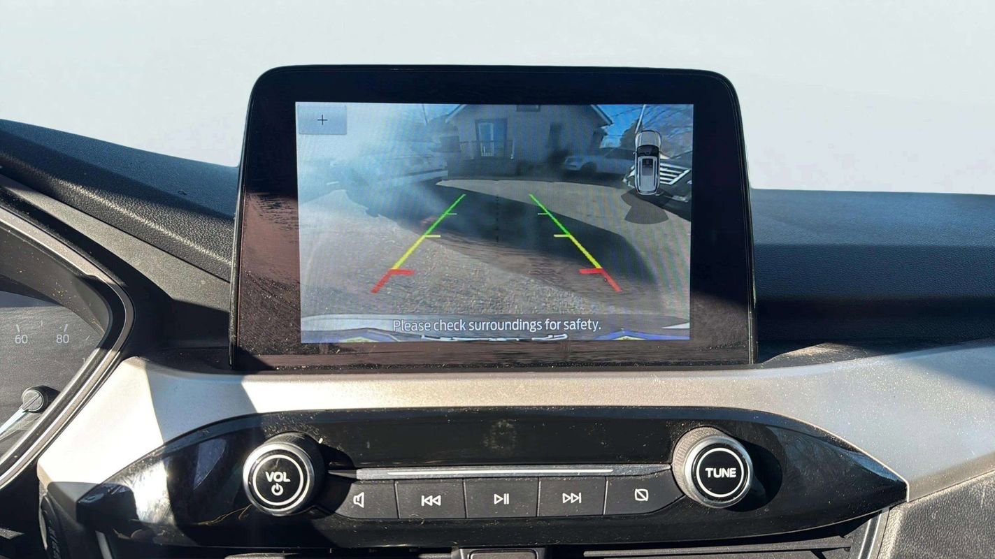 Used 2020 Ford Escape SE image 10