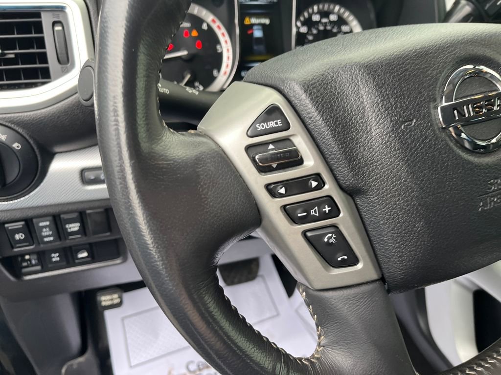 Used 2017 Nissan Titan PRO-4X image 11