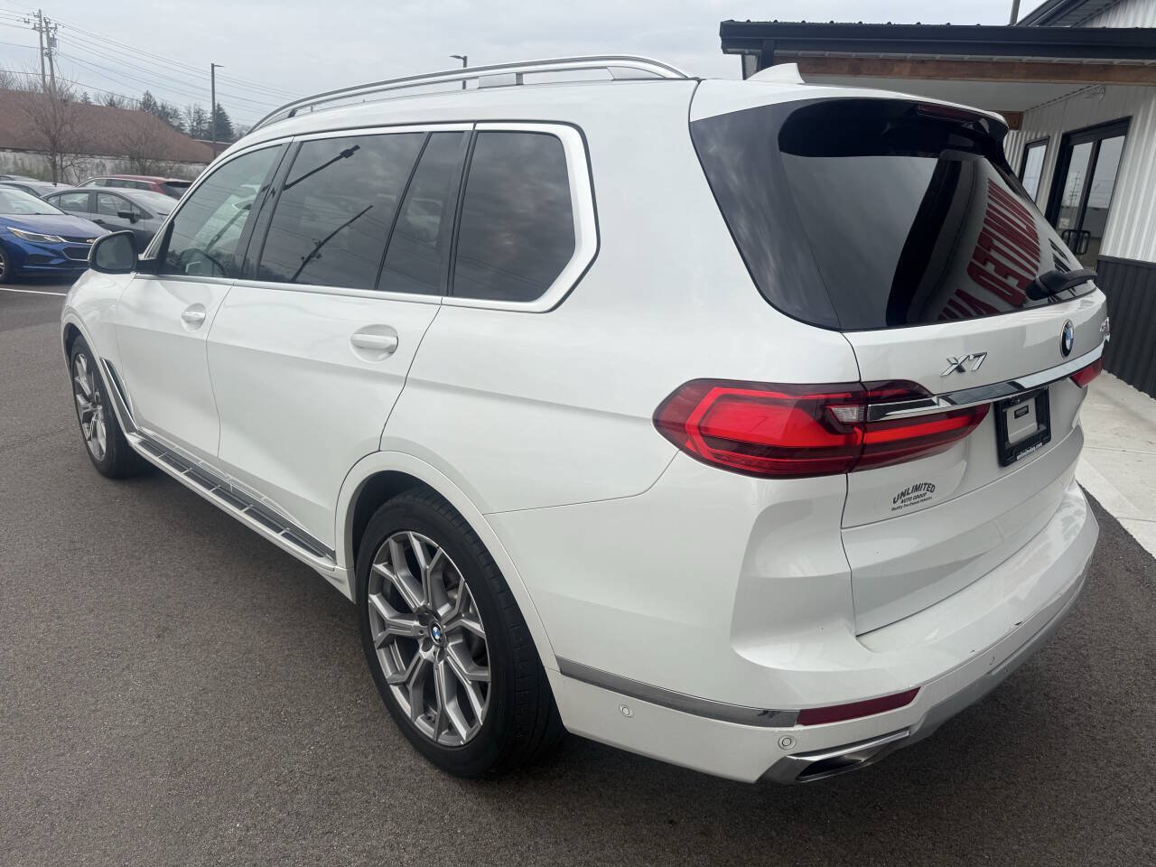 Used 2021 BMW X7 xDrive40i w/ Parking Assistance Package AWD/4WD image 11