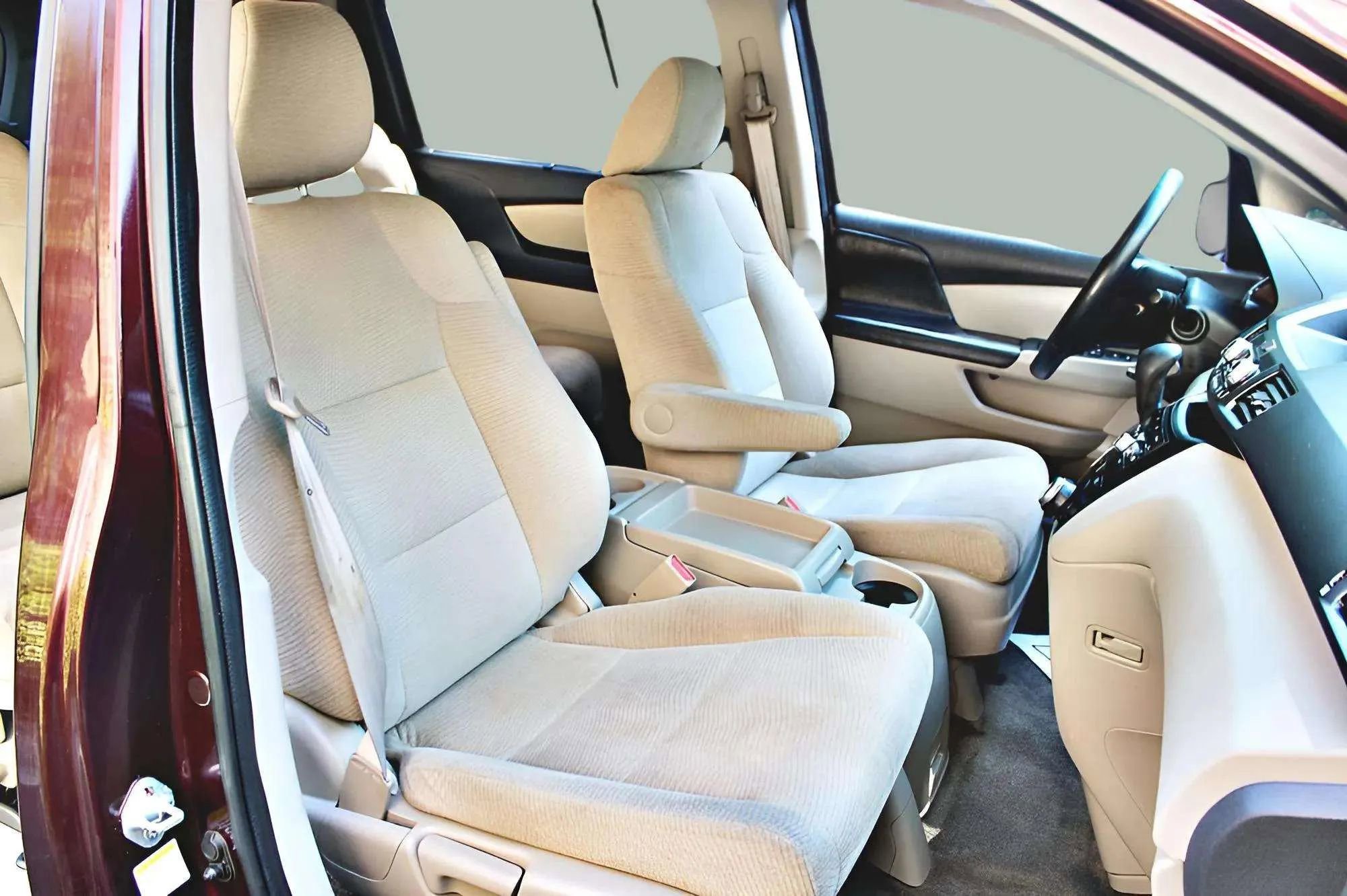 Used 2011 Honda Odyssey EX image 29