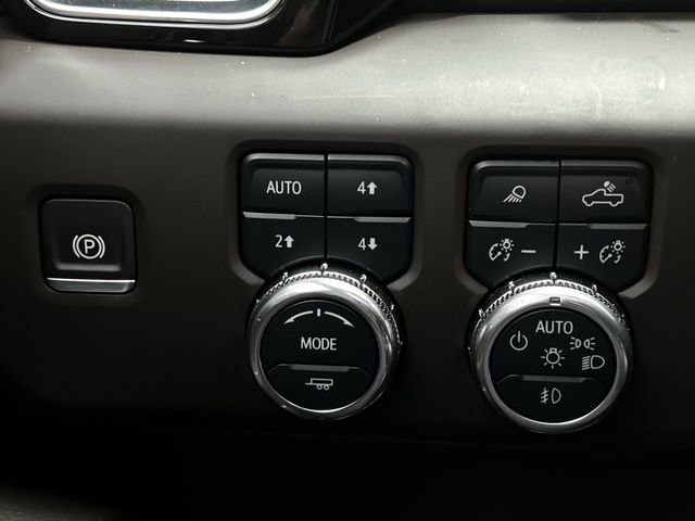 Used 2024 GMC Sierra 2500 Denali w/ Denali Reserve Package AWD/4WD image 26
