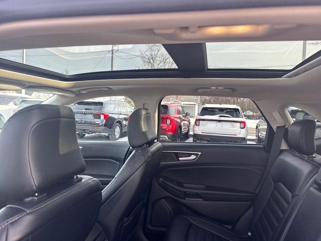 Used 2023 Ford Edge SEL w/ Convenience Package image 17