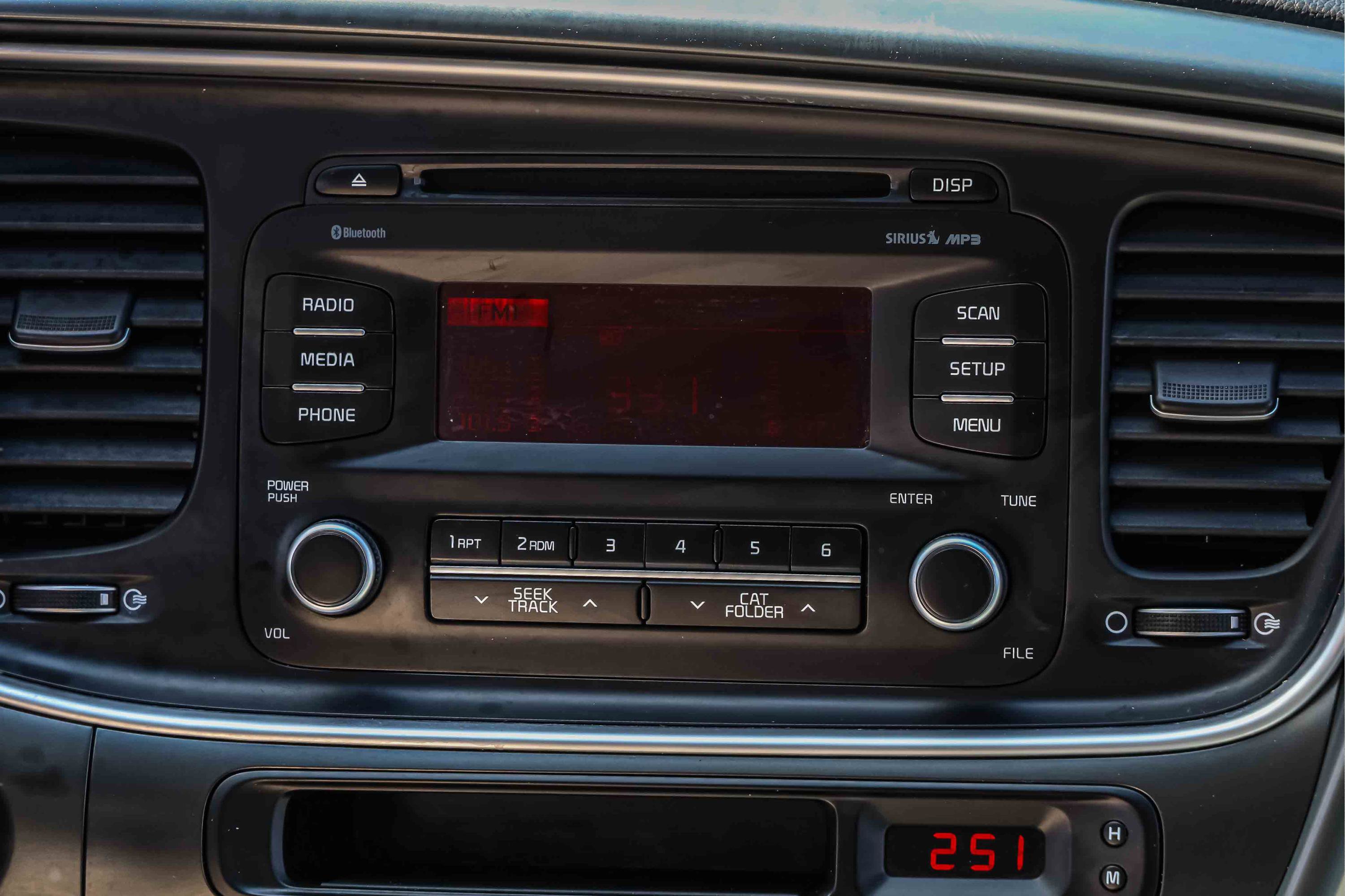 Used 2015 Kia Optima LX w/ LX Convenience Package image 12