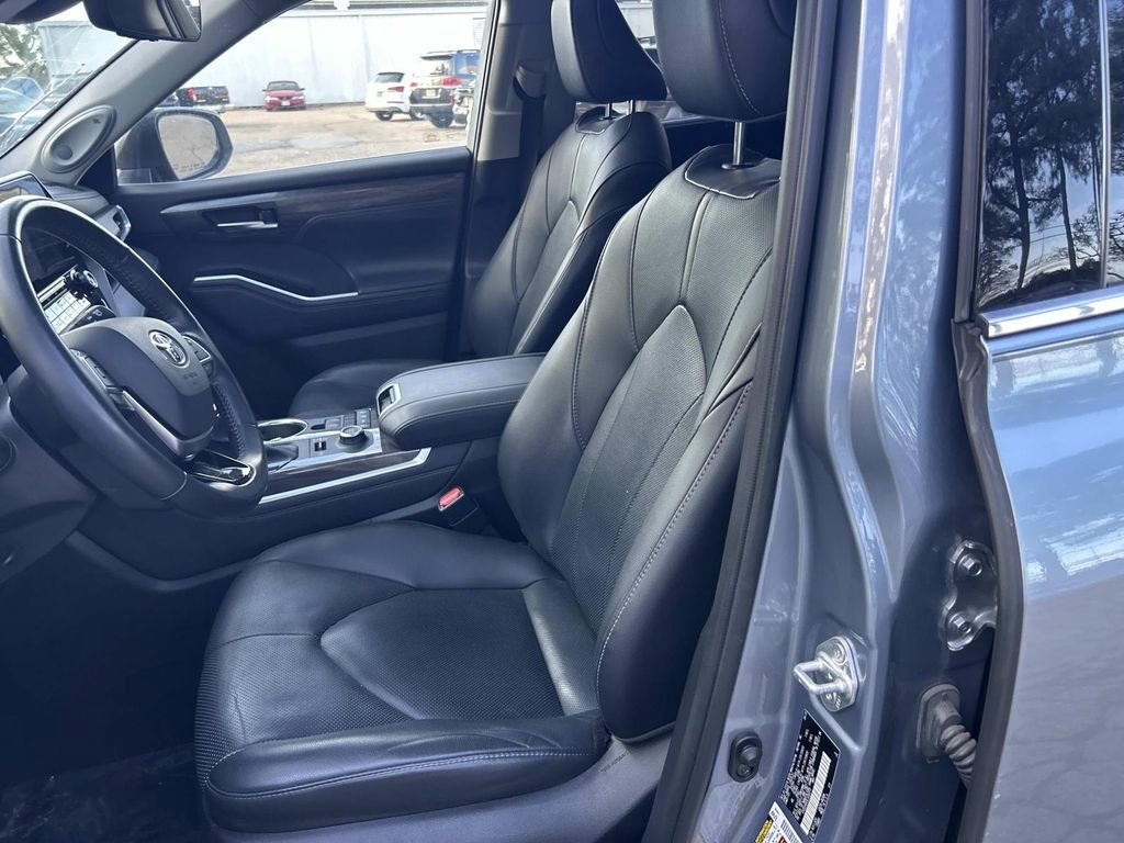 Certified 2020 Toyota Highlander Limited image 16