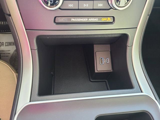 New 2024 Ford Edge SE image 14