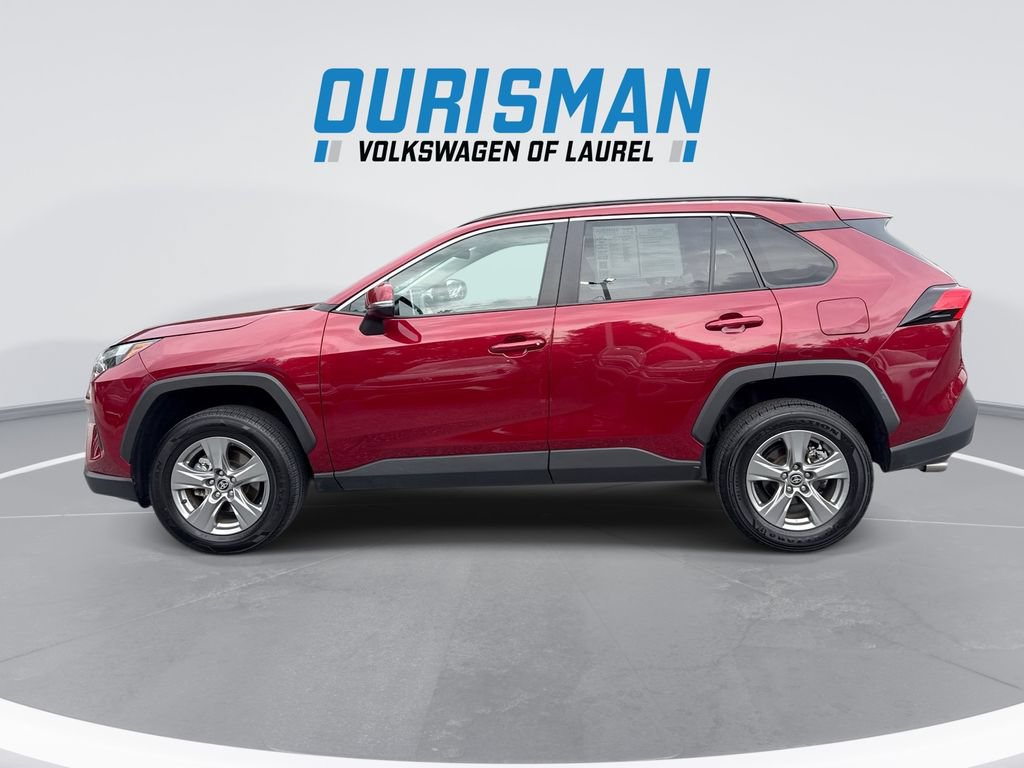 Used 2025 Toyota RAV4 XLE FWD image 5