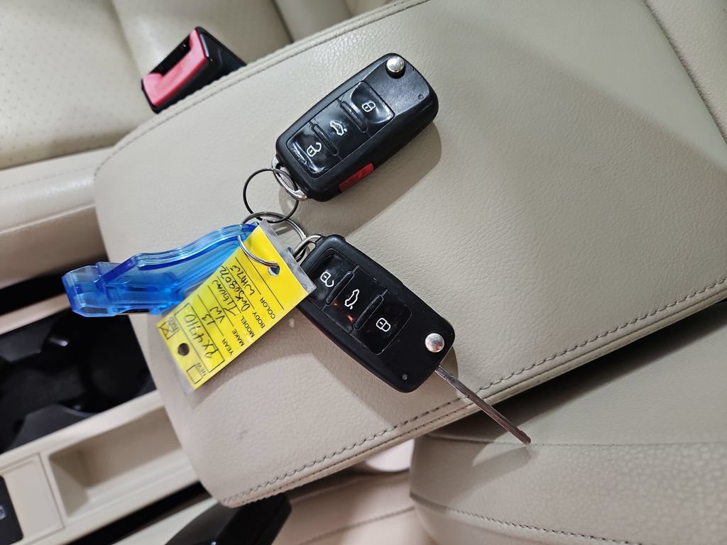 Used 2013 Volkswagen Tiguan SE AWD/4WD image 28