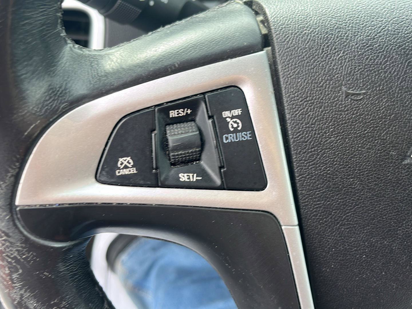 Used 2012 Chevrolet Equinox LT image 11