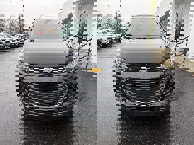 Used 2022 Chevrolet Trax LS w/ Tint and Cruise Package image 8