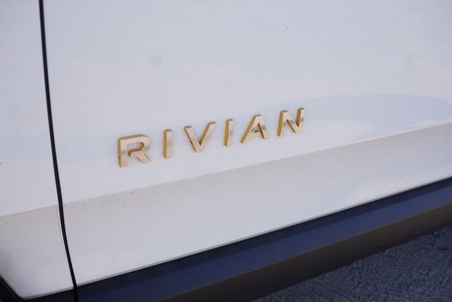 Used 2022 Rivian R1T Adventure image 14