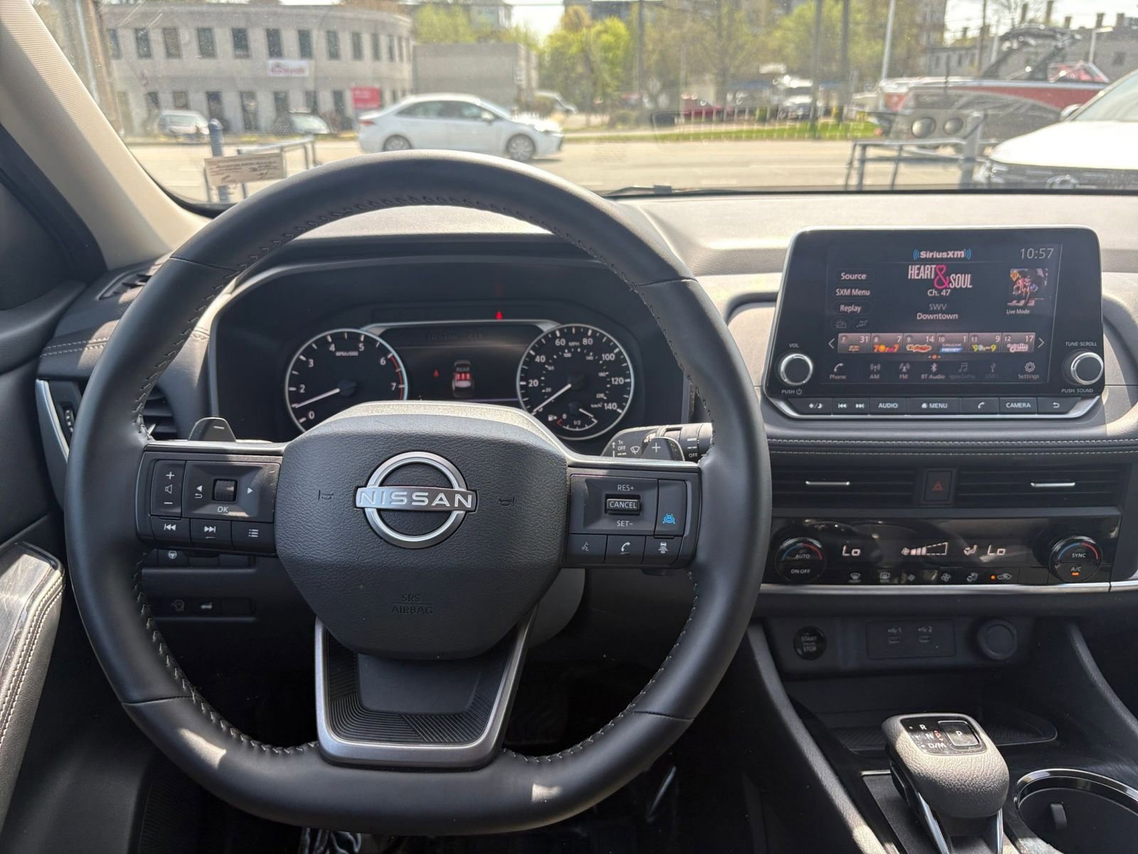 Used 2025 Nissan Rogue SV FWD image 37