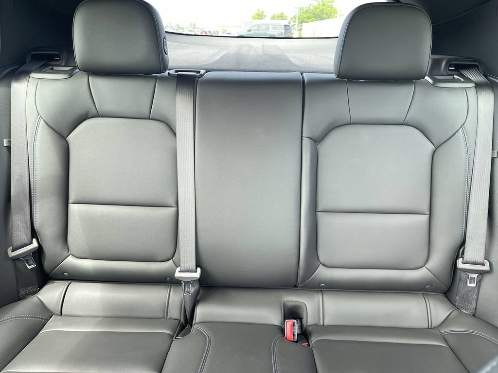 Used 2024 Buick Envista Sport Touring w/ Convenience II Package FWD image 32