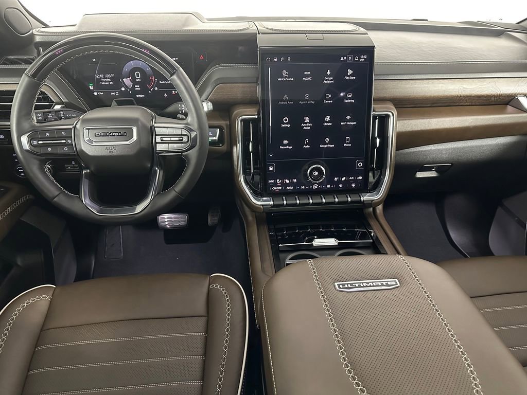 Used 2025 GMC Yukon Denali Ultimate AWD/4WD image 10