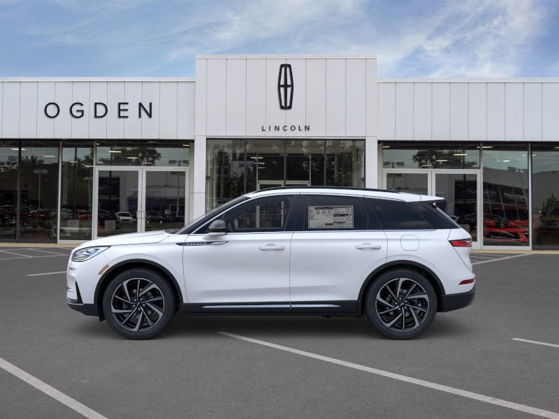 New 2026 Lincoln Corsair Reserve image 3