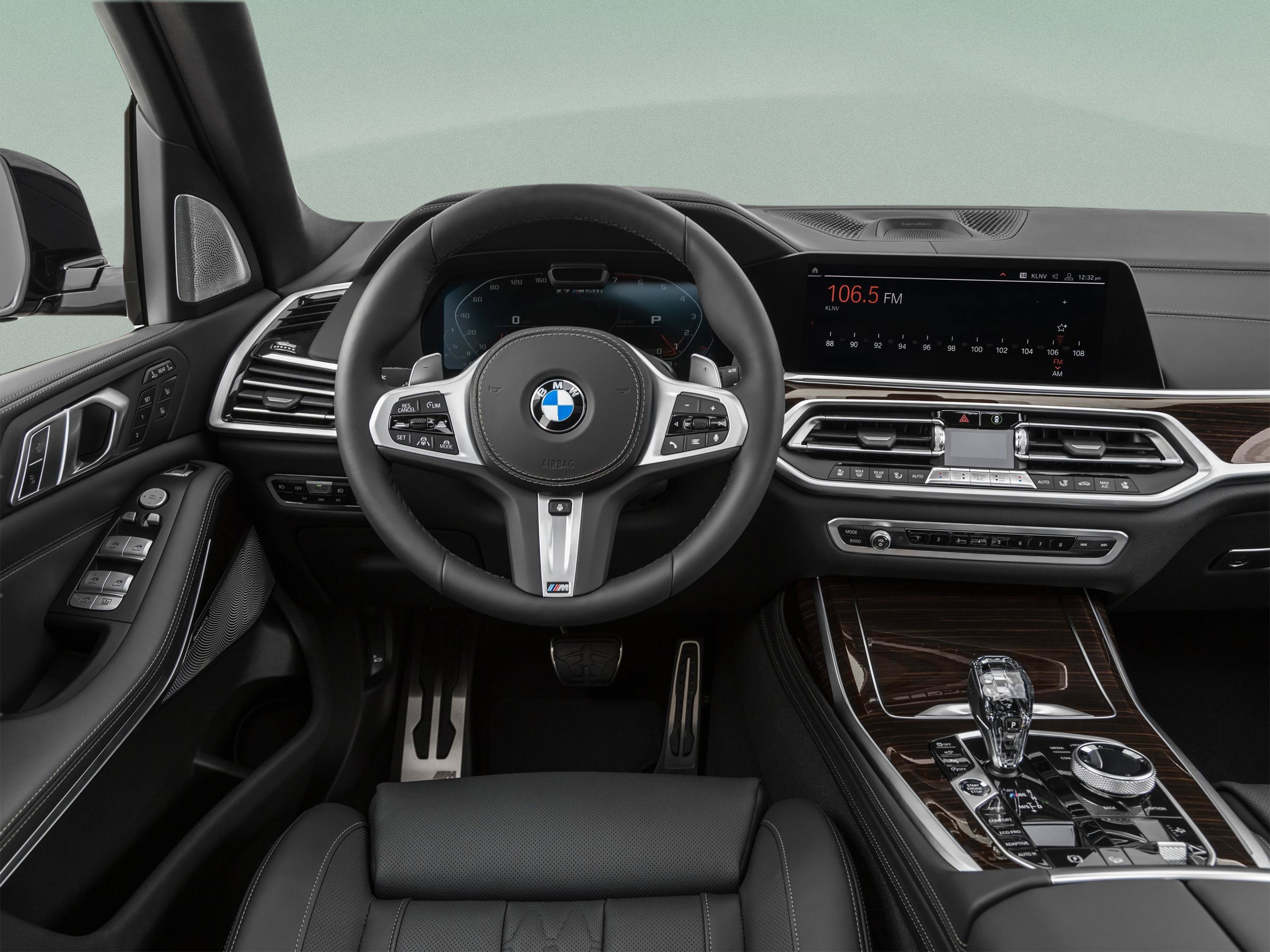 Used 2022 BMW X7 M50i w/ Dynamic Handling Package AWD/4WD image 49