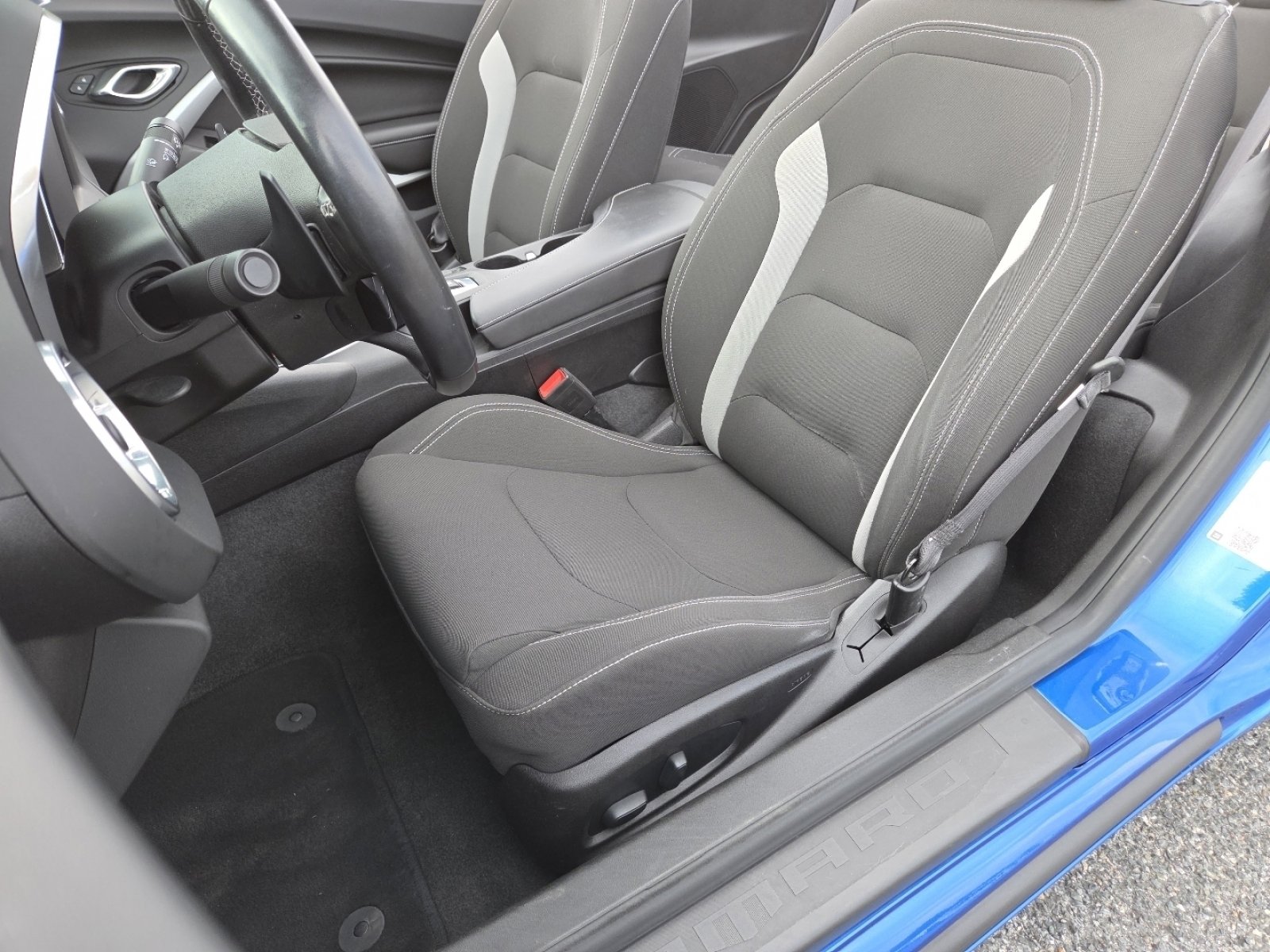 Used 2018 Chevrolet Camaro LT image 24