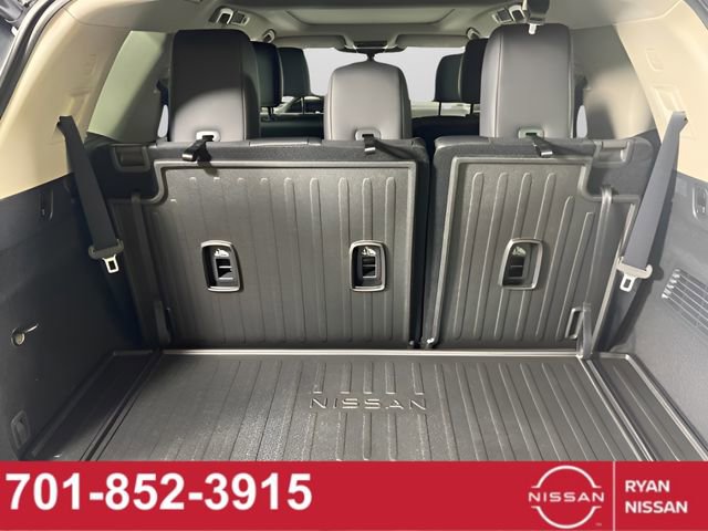 New 2025 Nissan Pathfinder Platinum w/ Cargo Package image 7