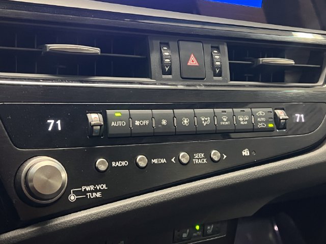 Certified 2025 Lexus ES 300h w/ Premium Package FWD image 20