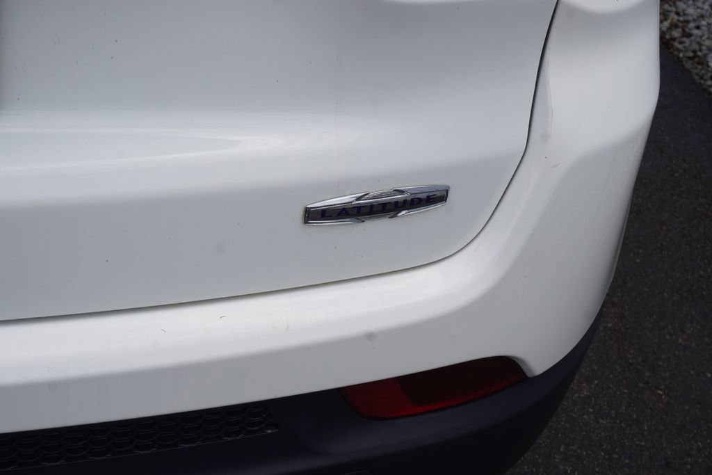 Used 2019 Jeep Compass Latitude image 9