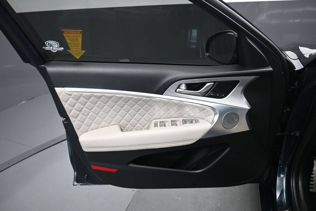 Used 2023 Genesis G70 3.3T w/ Sport Prestige Package RWD image 9
