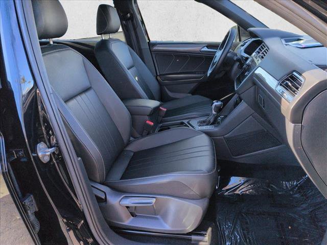 Used 2023 Volkswagen Tiguan SE R-Line image 22