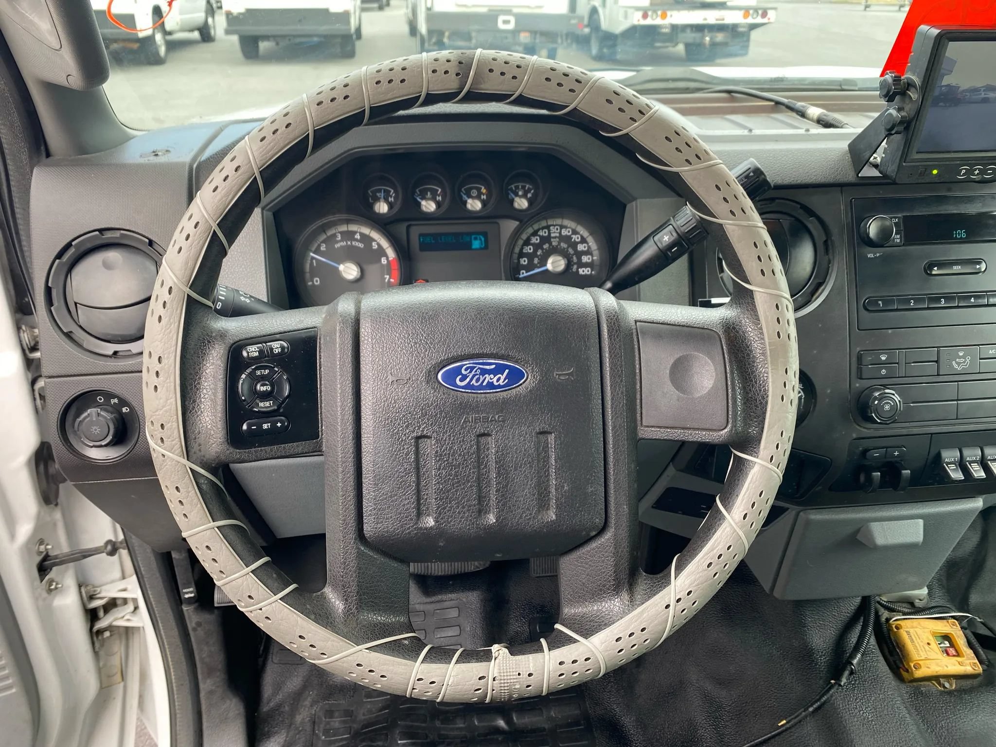 Used 2012 Ford F250 XL w/ Camper Pkg AWD/4WD image 11