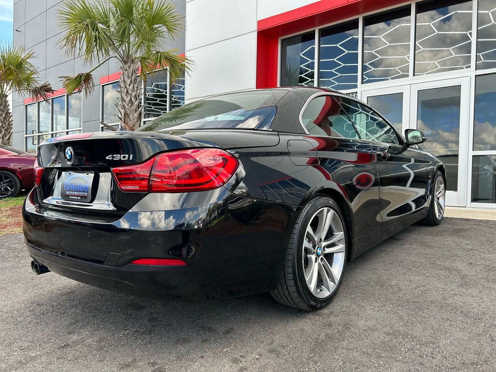 Used 2019 BMW 430i Convertible w/ Convenience Package image 4