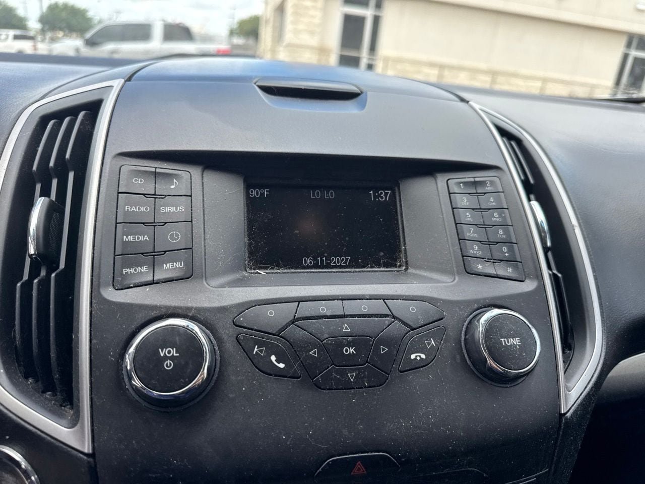 Used 2018 Ford Edge SEL FWD image 12