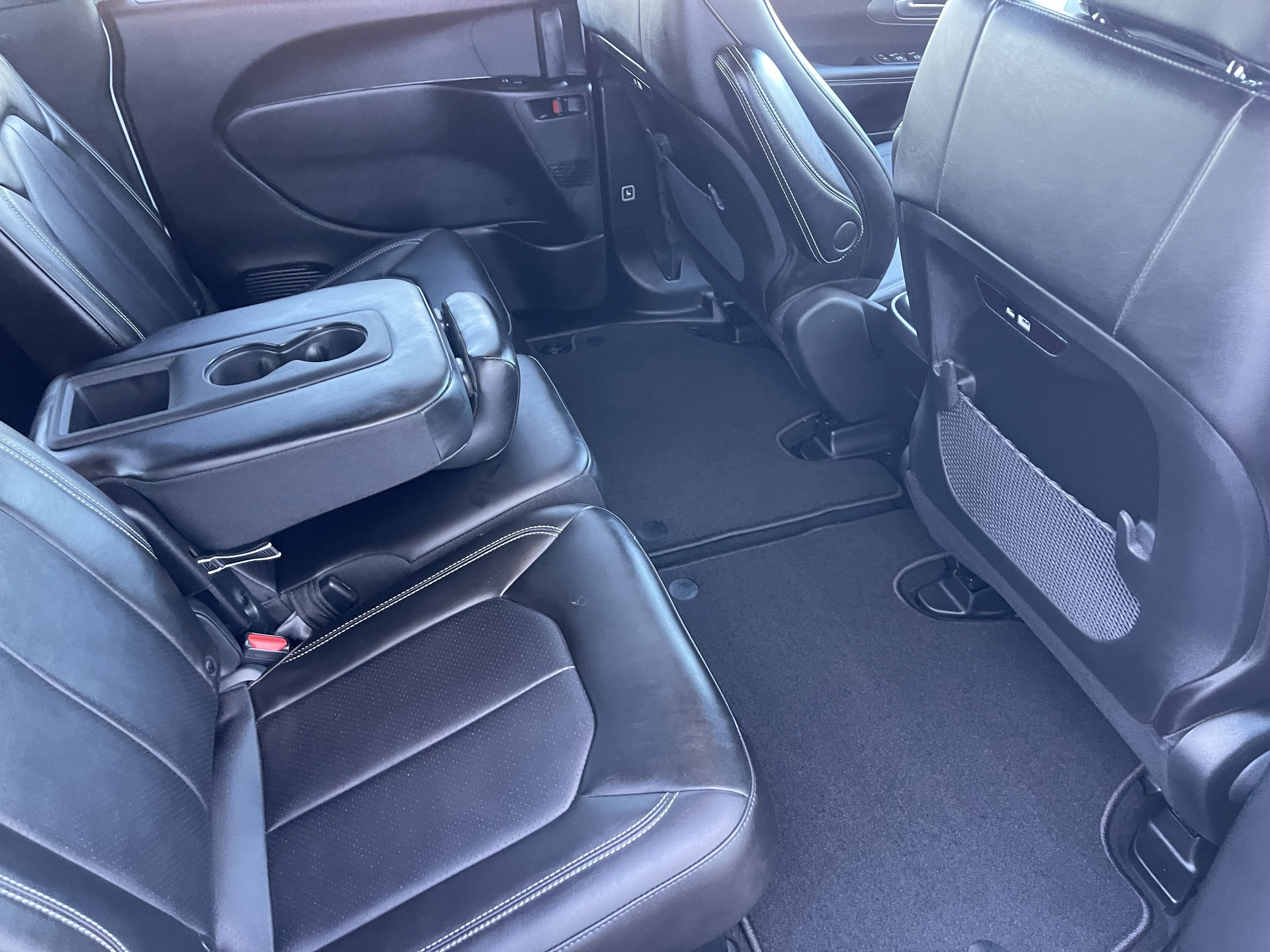 New 2026 Chrysler Pacifica Select FWD image 27