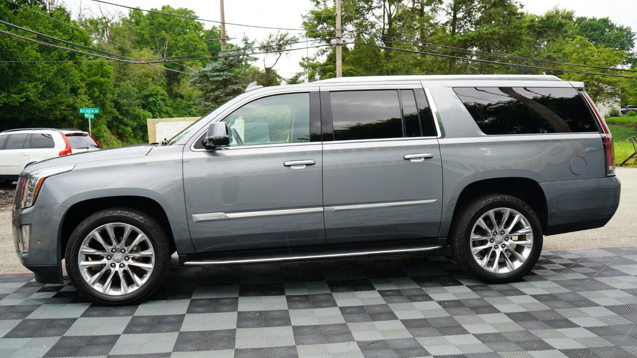 Used 2019 Cadillac Escalade ESV Luxury AWD/4WD image 22