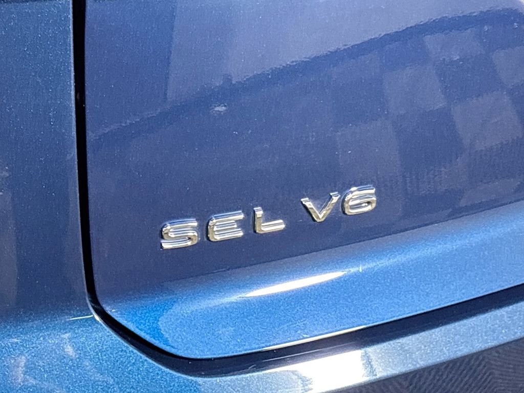 Certified 2023 Volkswagen Atlas Cross Sport SEL Premium R-Line image 25