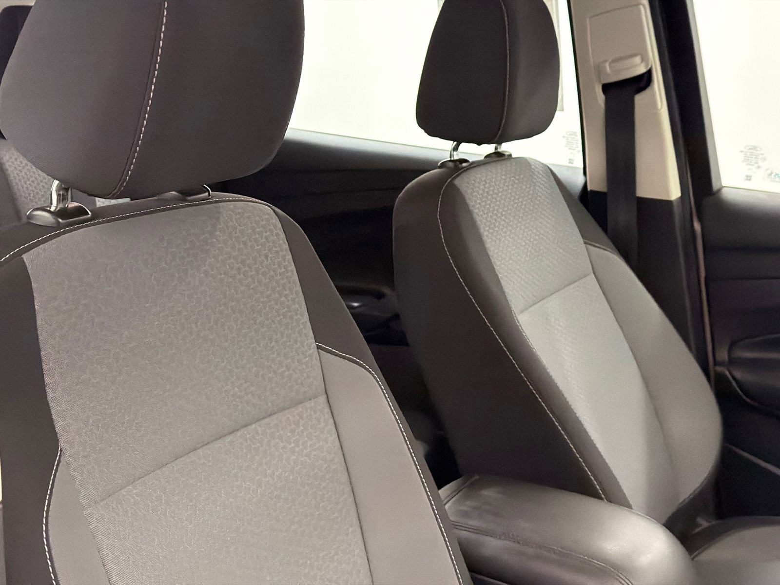 Used 2017 Ford C-MAX SE FWD image 10